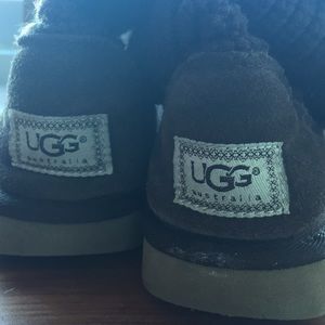 Knit brown Ugg’s